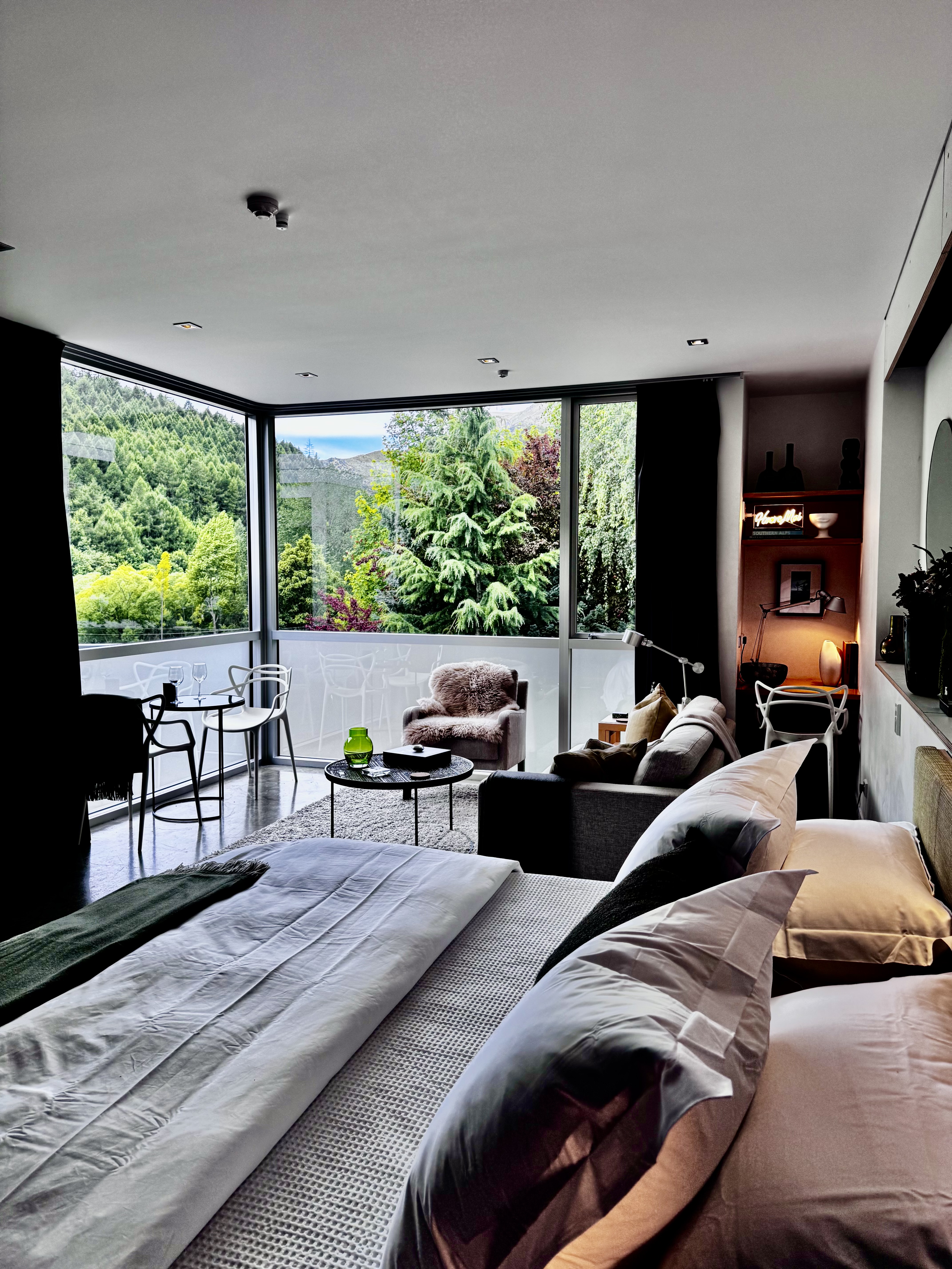 The Arrow — Bedroom detail