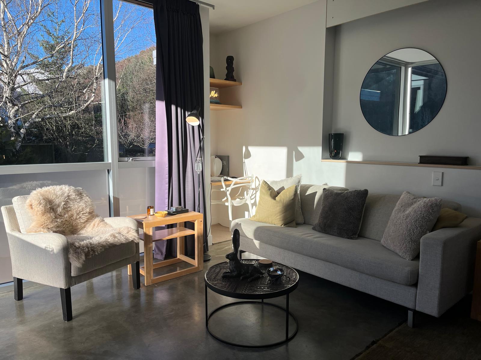 The Arrow — Living area 2