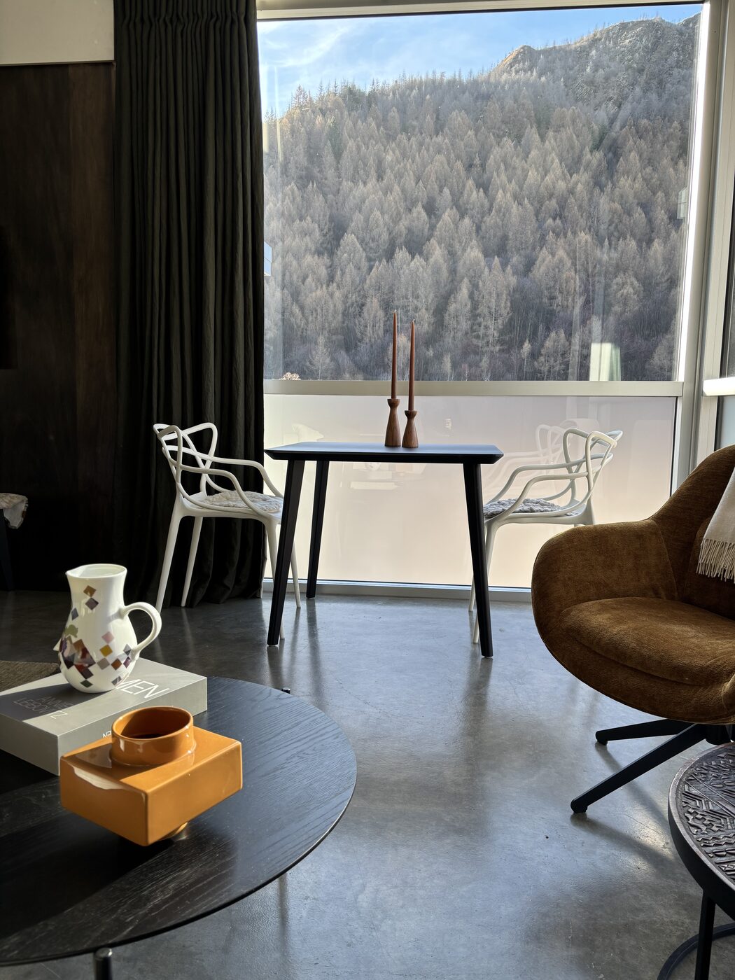 White Cloud Retreats — dining nook with forest view